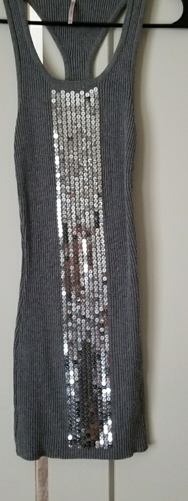 T-back sequence Tank